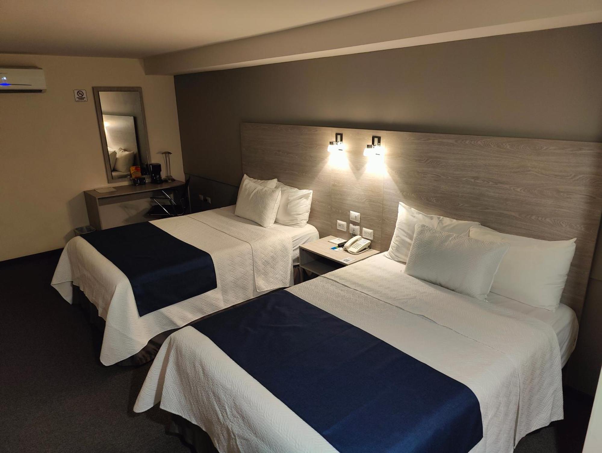 Kasa Hotel & Suites Irapuato Exterior photo