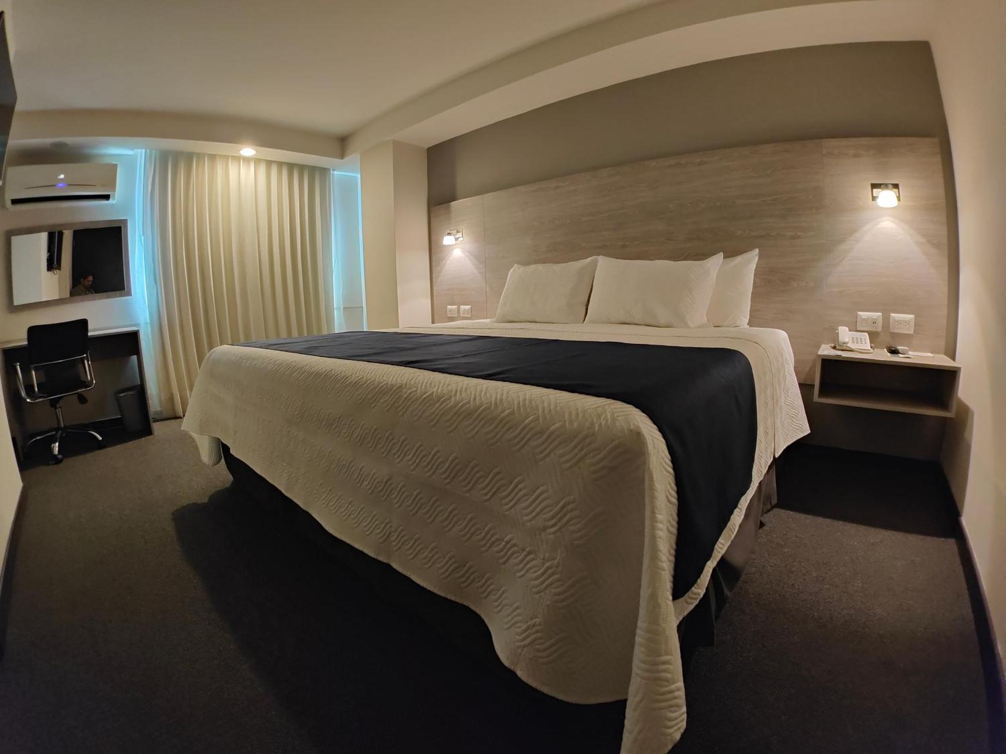 Kasa Hotel & Suites Irapuato Exterior photo